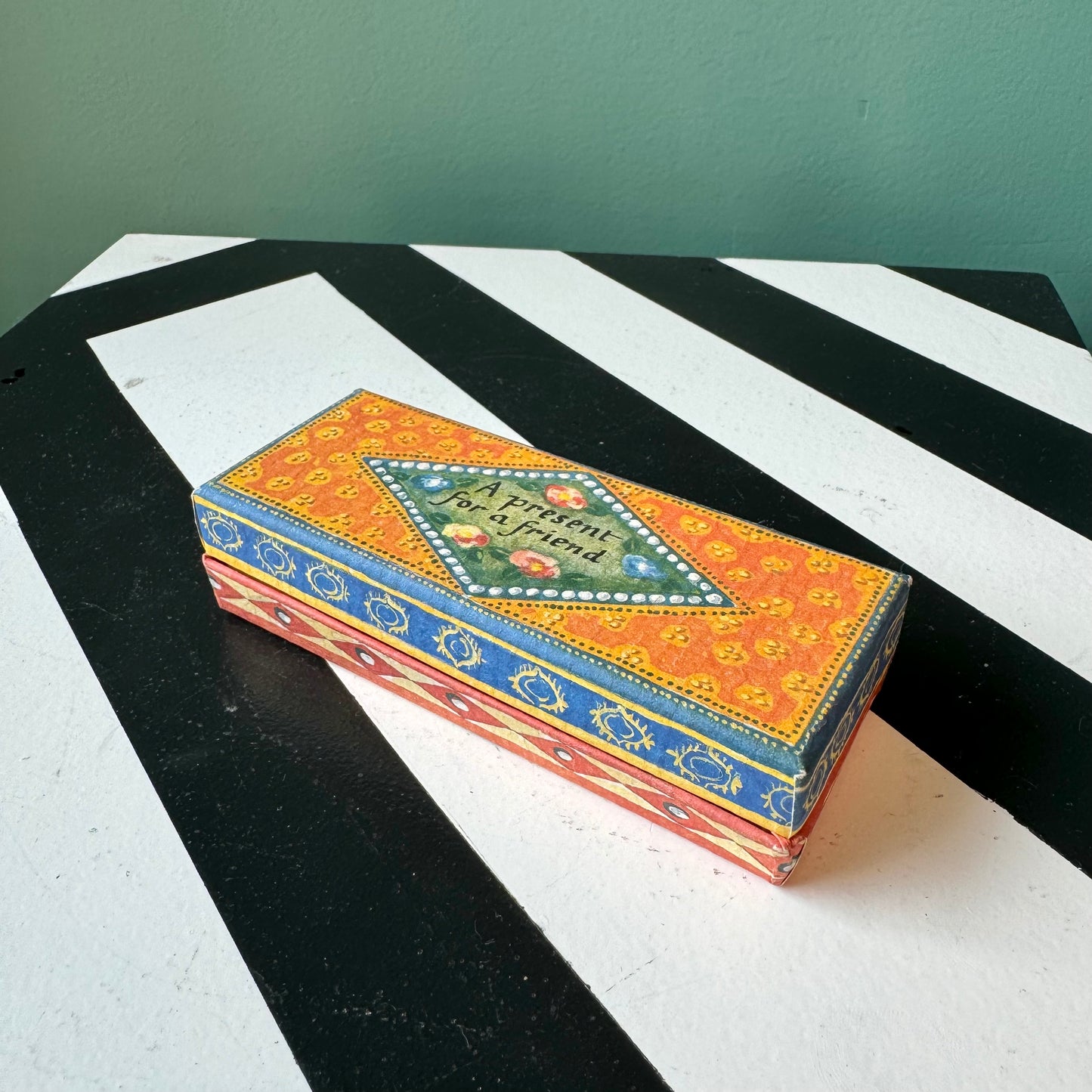 Vintage ‘A Present For a Friend’ Hinged Paper Box by Catriona Stewart